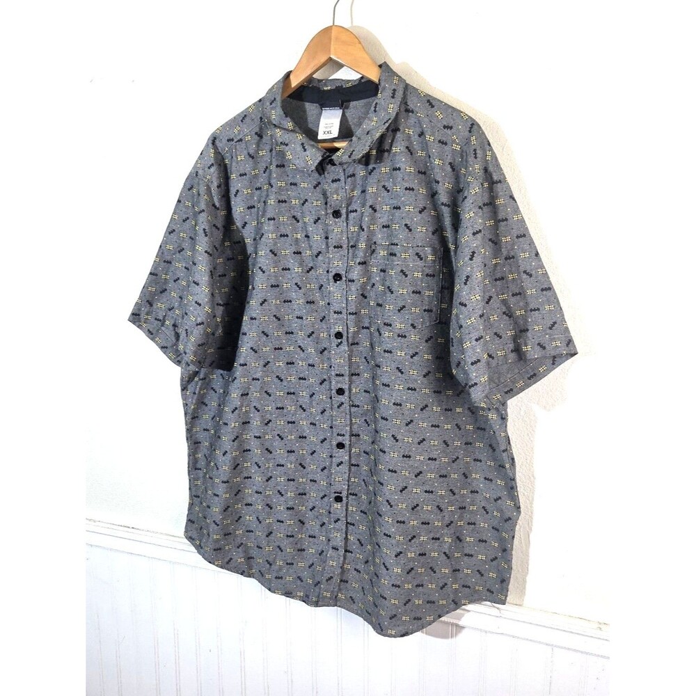 Batman Button Up Shirt Mens XXL Gray Logo Print Short Sleeve Cotton Comic DC